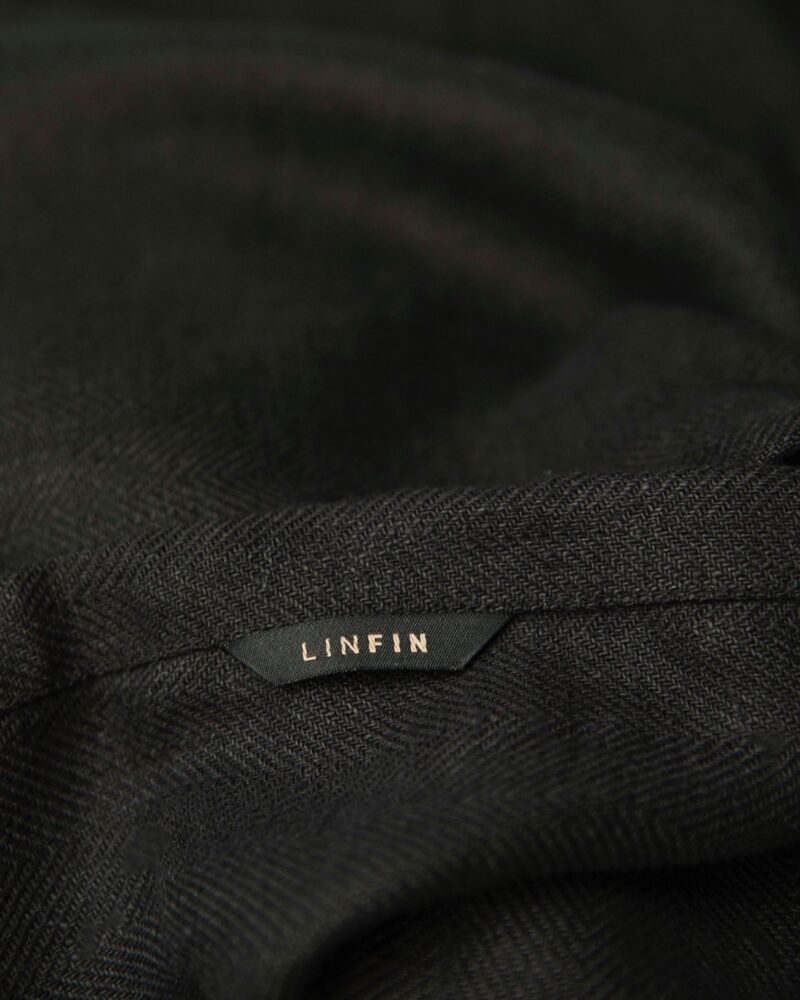 100% Linen Black LINFIN Maastricht