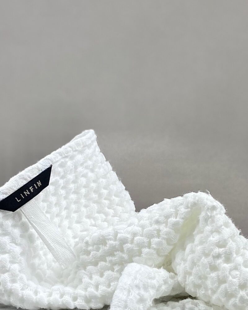 White Waffle Linen Bath Towel LINFIN Maastricht