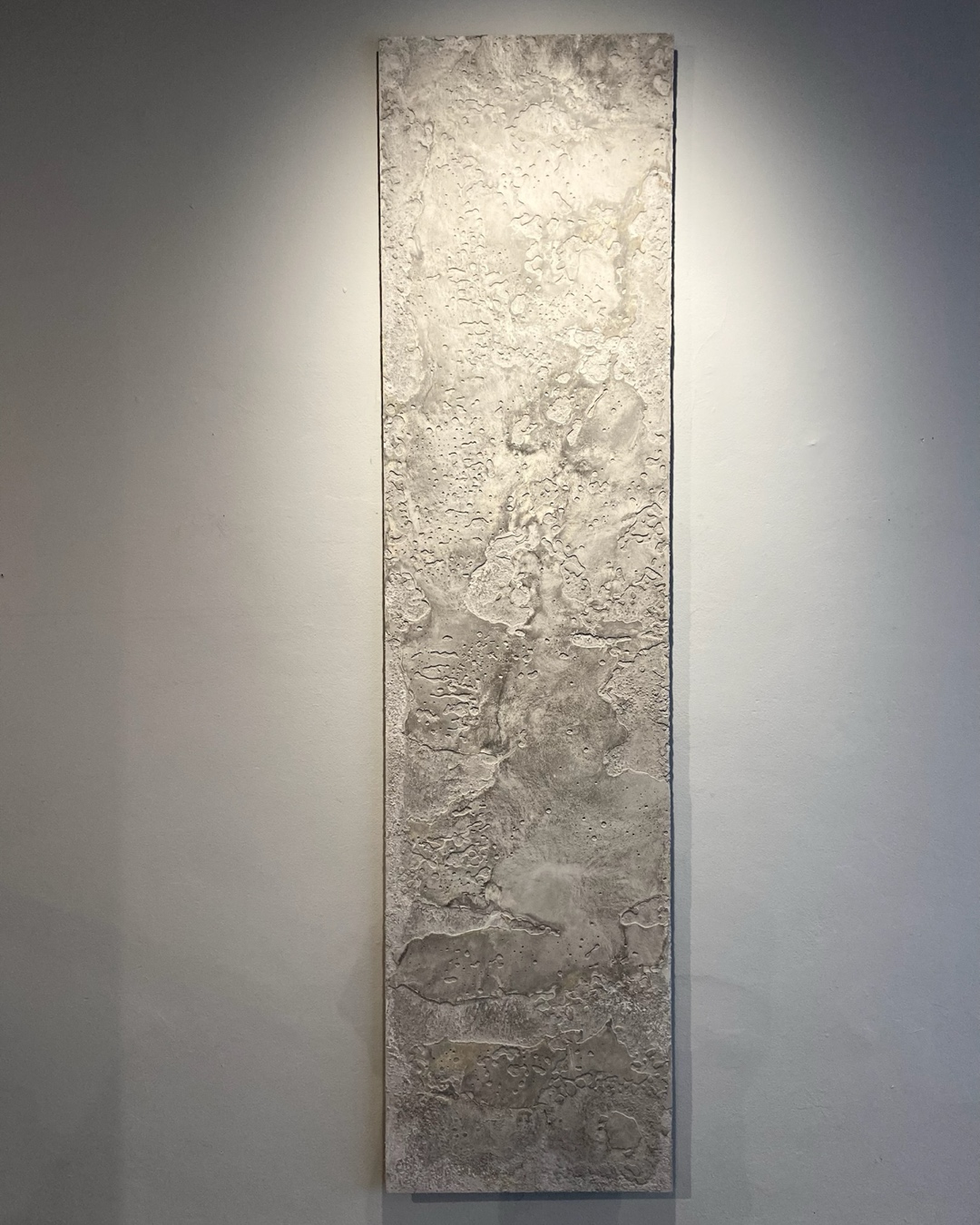 Relief artwork inspired by Antarctica, with layered textures revealing new details in every centimeter.